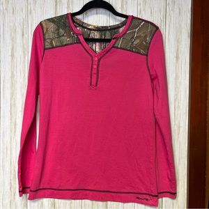 Realtree Bright Pink Long-Sleeve Tee with Camo Accents Size L